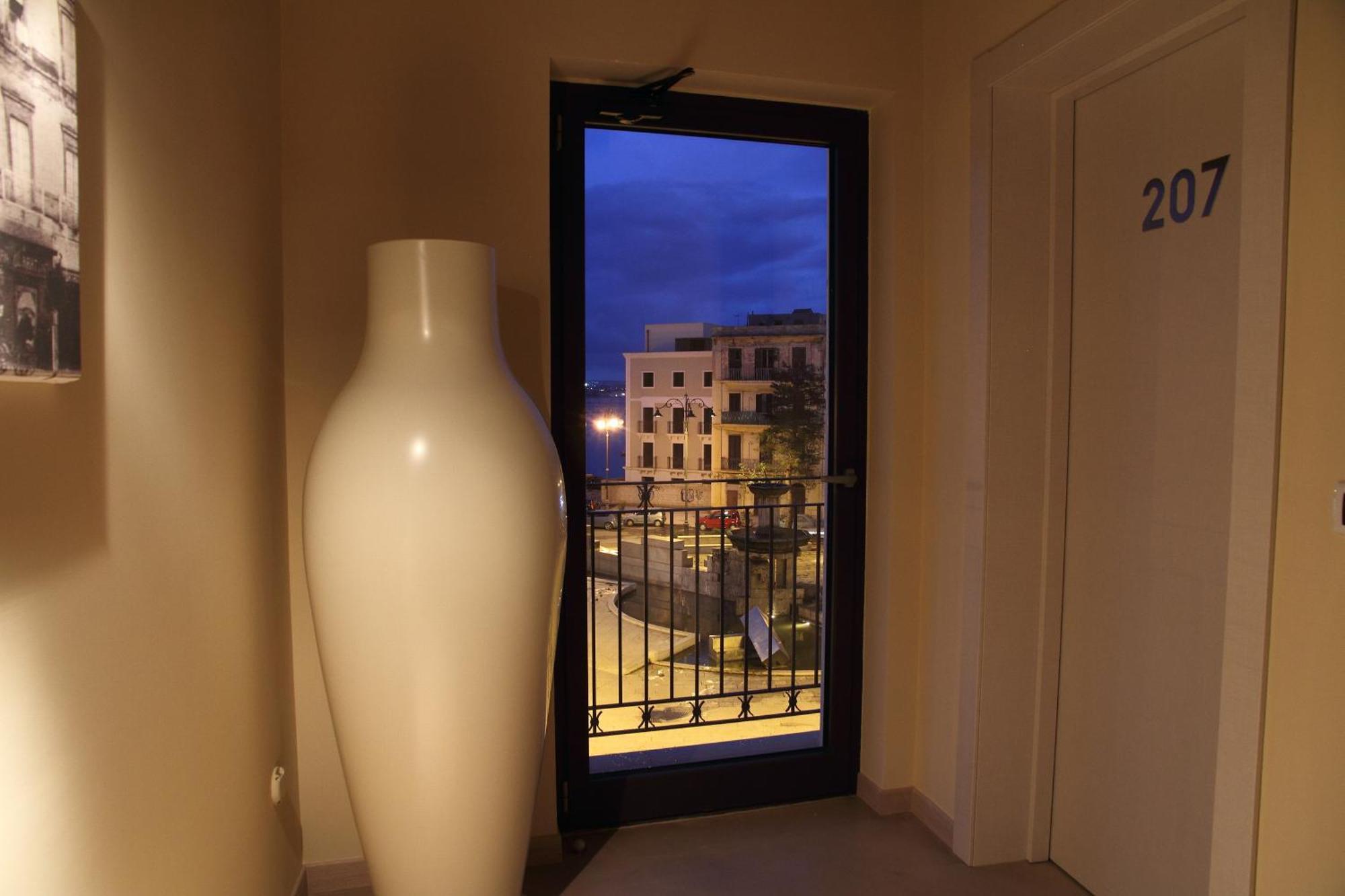 Albergo Del Sole Taranto Exterior foto