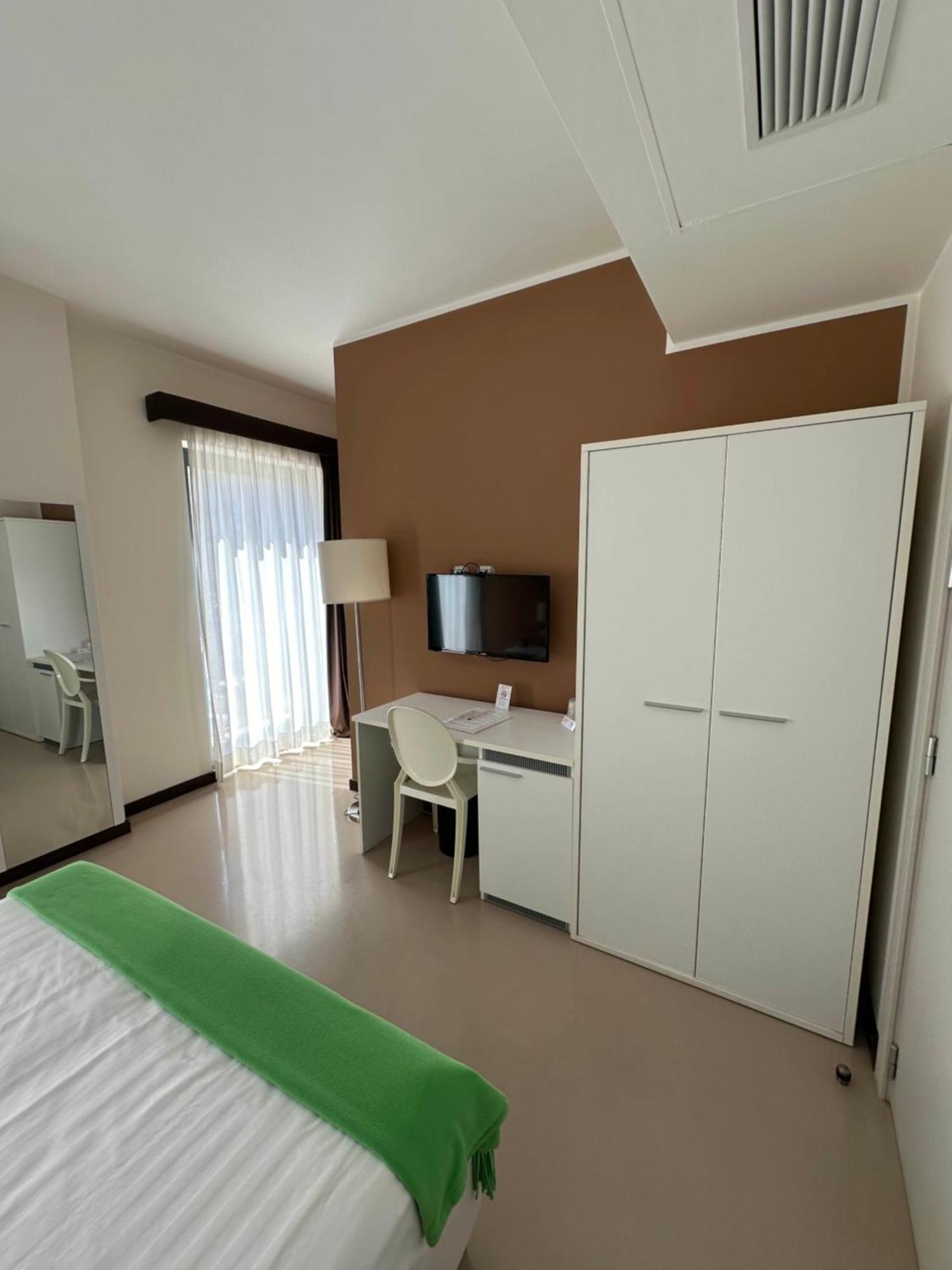 Albergo Del Sole Taranto Exterior foto